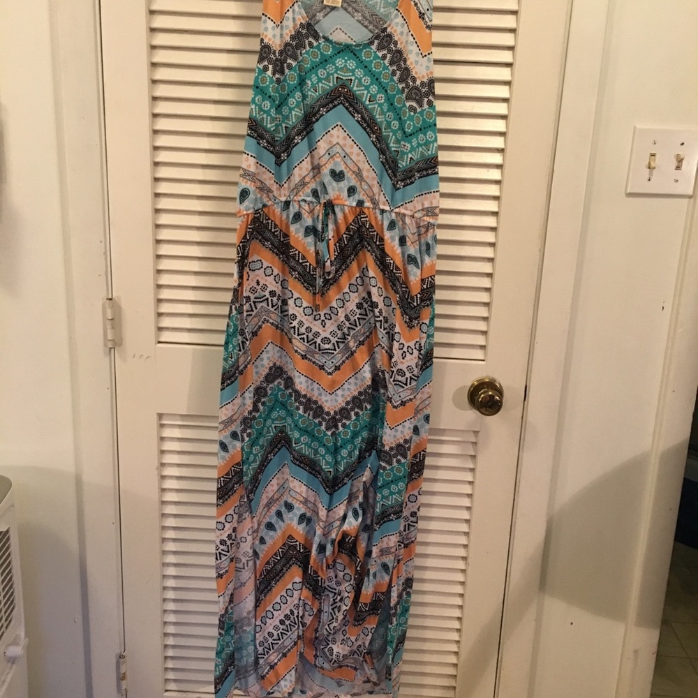 Faded Glory Maxi Aztec Print Dress